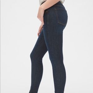 Gap Women’s True Skinny Jeans 28L